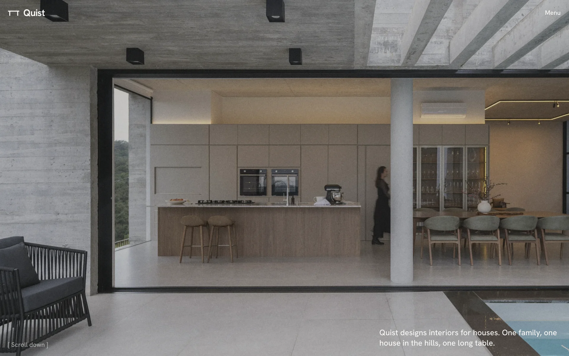 The Quist homepage: a house open to its terrace, the kitchen, a column and the long table beyond, under the studio name.